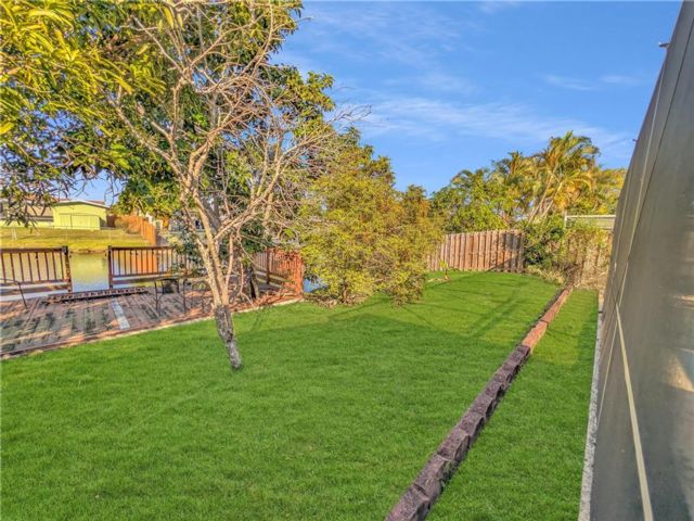  4 BR,  2.00 BTH &nbsp; style home in Sunrise