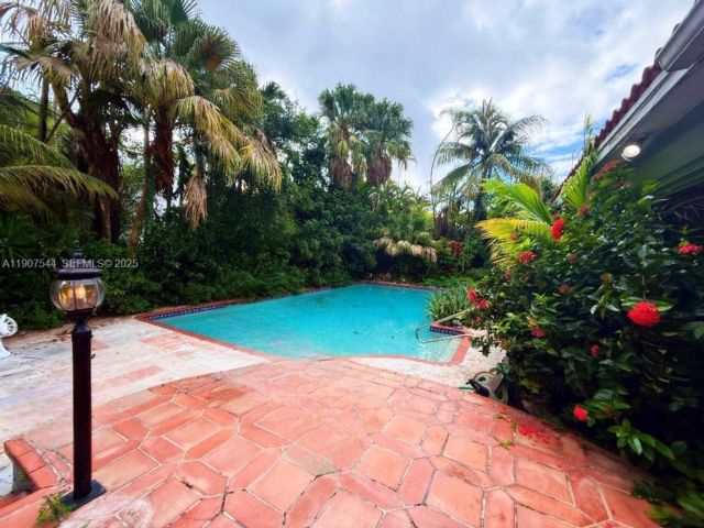  4 BR,  3.00 BTH &nbsp;European style home in Coral Gables