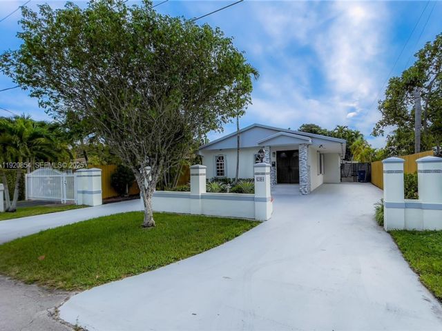  4 BR,  3.00 BTH &nbsp;European style home in Miami