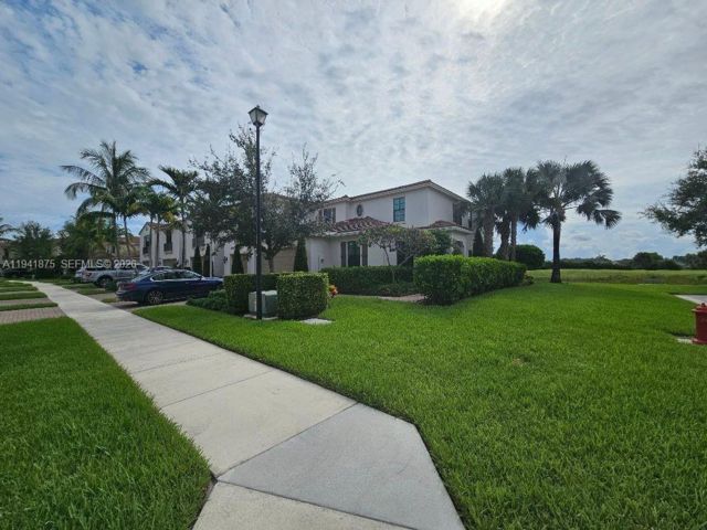  3 BR,  3.50 BTH &nbsp; style home in Boca Raton