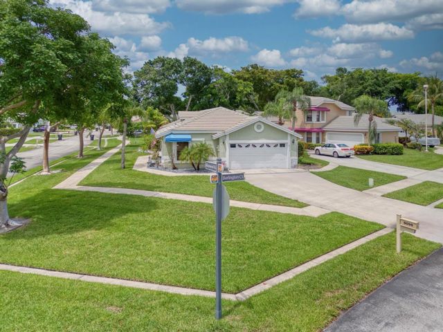  3 BR,  2.00 BTH &nbsp; style home in Lake Worth