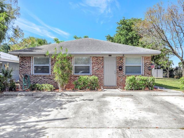  3 BR,  2.00 BTH &nbsp; style home in Pompano Beach