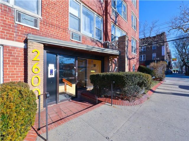 1 BR,  1.00 BTH &nbsp;Co-op style home in Sheepshead Bay