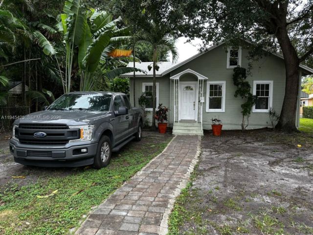  2 BR,  1.00 BTH &nbsp; style home in Miami