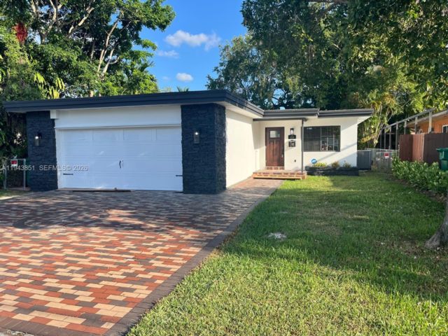  4 BR,  2.00 BTH &nbsp; style home in Miami