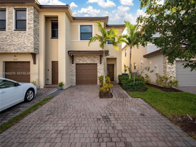  3 BR,  2.50 BTH &nbsp;Townhouse style home in Homestead