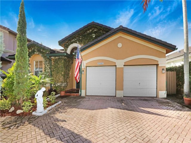  4 BR,  2.00 BTH &nbsp; style home in Miami