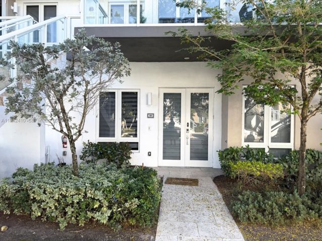  3 BR,  2.00 BTH &nbsp; style home in Medley