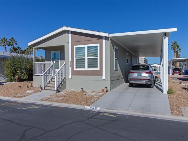  3 BR,  2.00 BTH &nbsp;Mobile home style home in Las Vegas