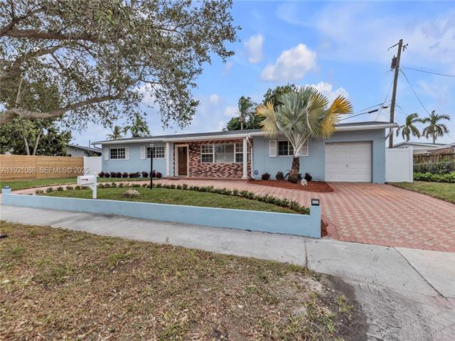  3 BR,  2.00 BTH &nbsp;Other style home in Cutler Bay
