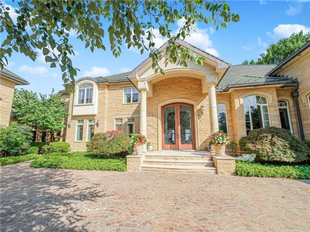  7 BR, 11.00 BTH &nbsp;Single family style home in Annadale