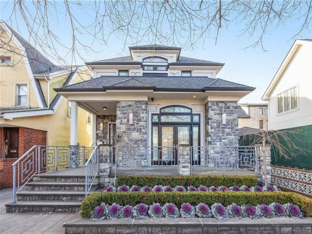  6 BR,  6.00 BTH &nbsp;Single family style home in Madison