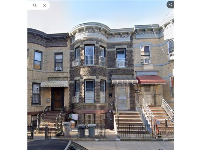  7 BR,  7.00 BTH &nbsp;Multi-family style home in Sunset Park
