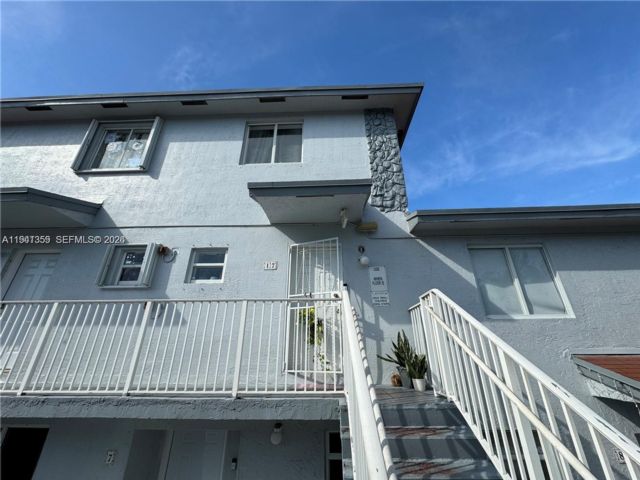  2 BR,  1.50 BTH &nbsp; style home in Miami