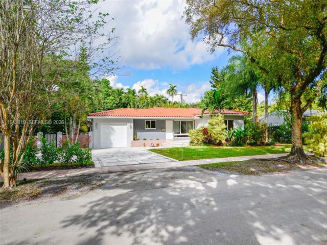  4 BR,  2.50 BTH &nbsp; style home in Coral Gables