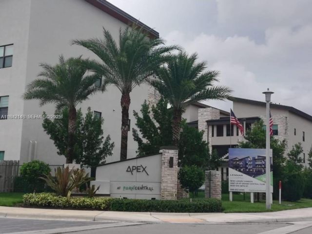  2 BR,  3.00 BTH &nbsp; style home in Medley