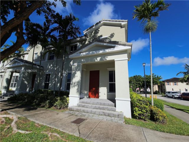  4 BR,  3.00 BTH &nbsp; style home in Miami