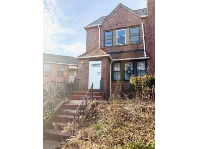  3 BR,  3.00 BTH &nbsp;Single family style home in East Flatbush