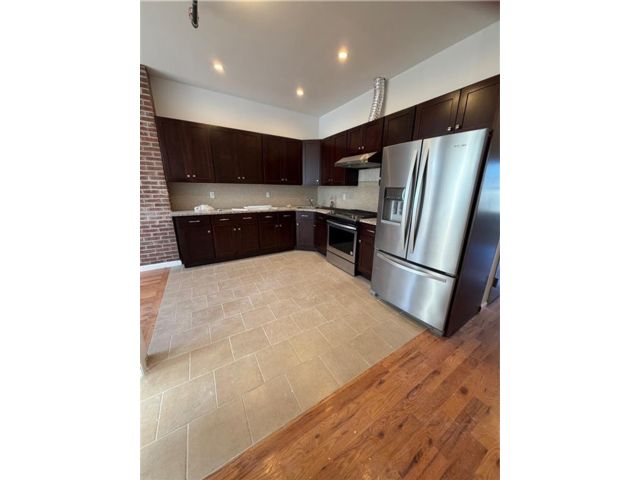  3 BR,  1.00 BTH &nbsp;Multi-family style home in Sunset Park