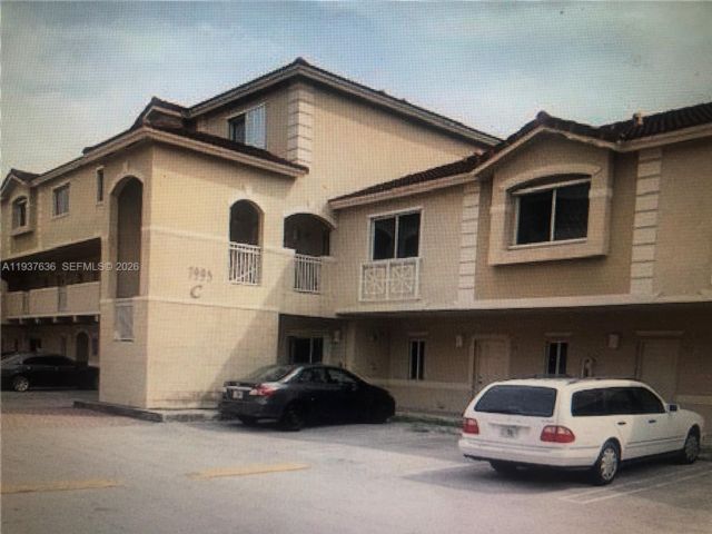  2 BR,  2.50 BTH &nbsp; style home in Miami