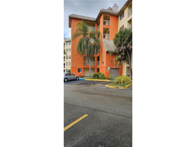  2 BR,  2.00 BTH &nbsp; style home in Medley