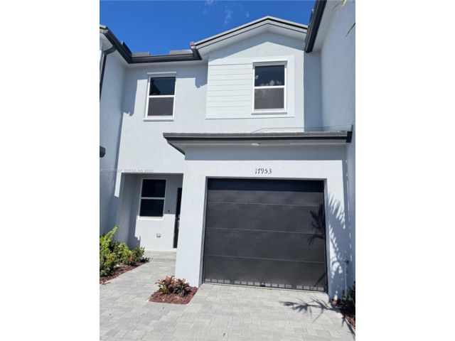  3 BR,  2.50 BTH &nbsp;Townhouse style home in Florida City