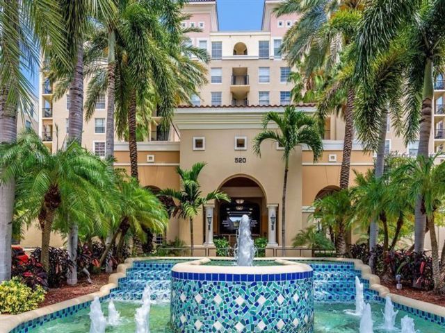  3 BR,  2.00 BTH &nbsp;Condo style home in Fort Lauderdale