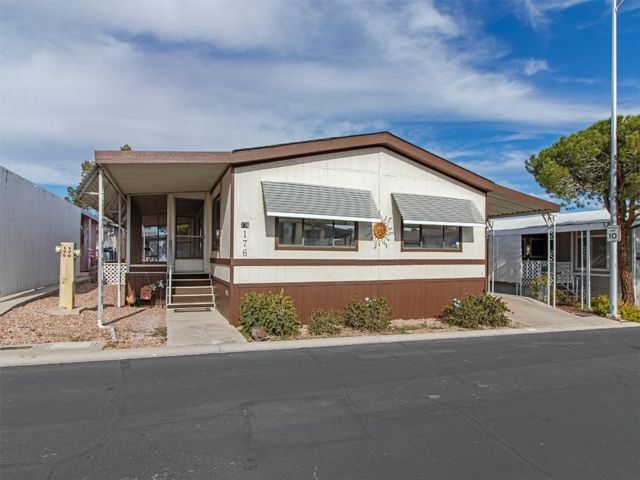  2 BR,  2.00 BTH &nbsp;Mobile home style home in Las Vegas