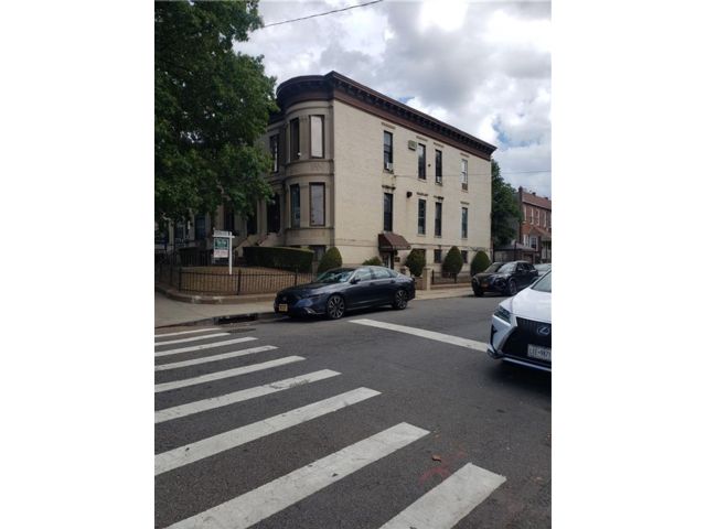 Studio,  3.00 BTH &nbsp;Multi-family style home in Dyker Heights