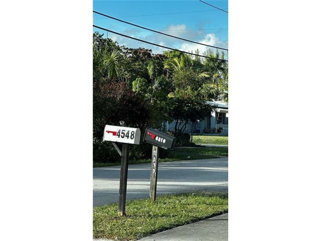  3 BR,  2.00 BTH &nbsp; style home in Dania