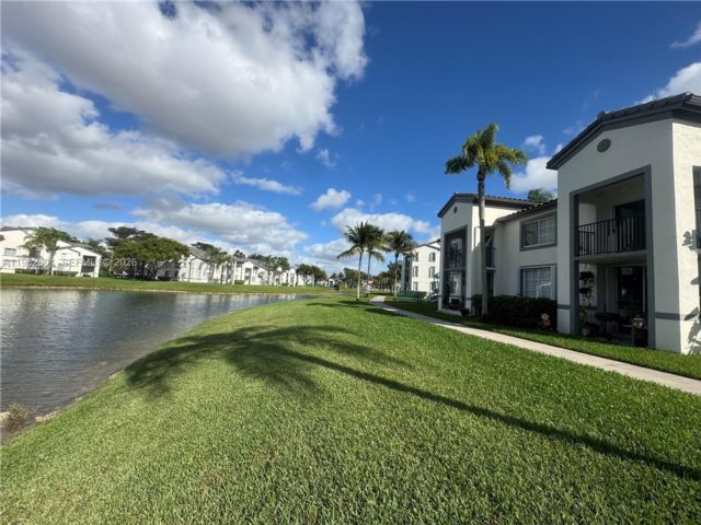  2 BR,  2.00 BTH &nbsp; style home in Medley