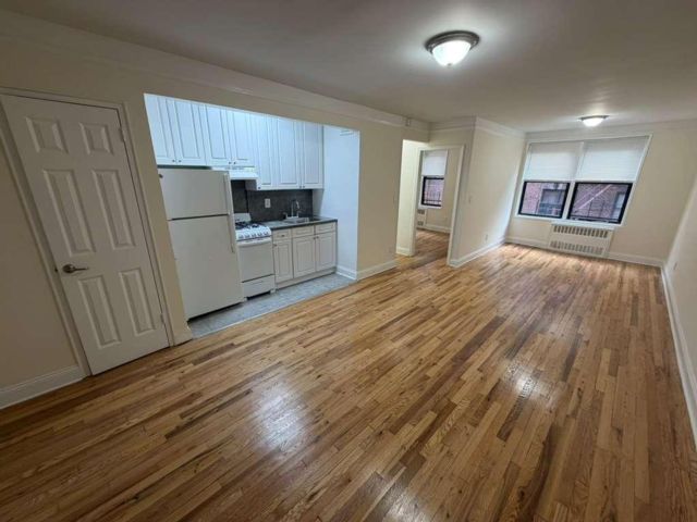  1 BR,  1.00 BTH &nbsp; style home in Elmhurst