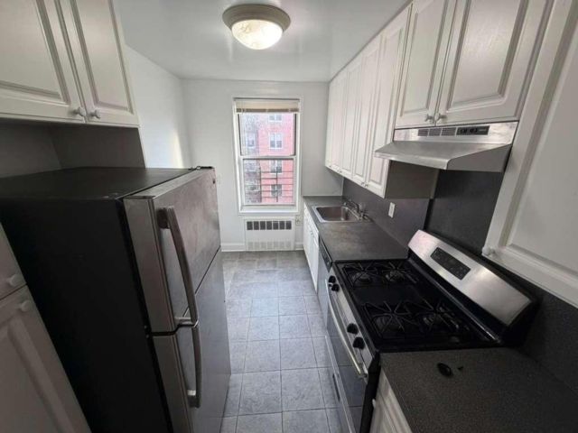  1 BR,  1.00 BTH &nbsp; style home in Flushing