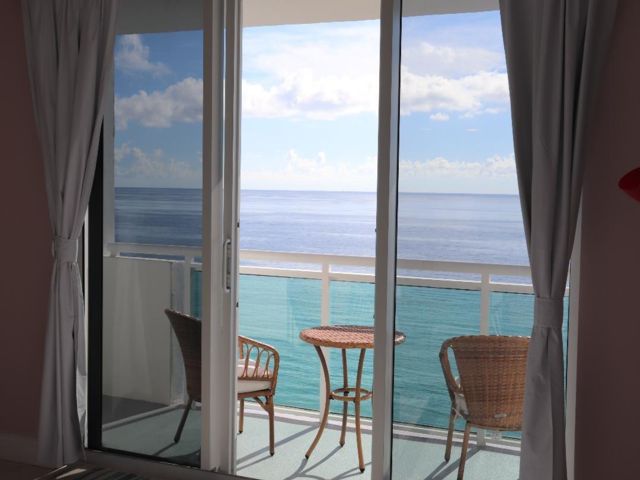  2 BR,  2.00 BTH &nbsp; style home in Hollywood