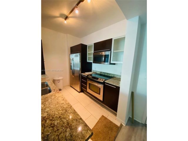  2 BR,  2.00 BTH &nbsp; style home in Miami