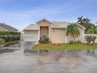  3 BR,  2.00 BTH &nbsp; style home in Miami