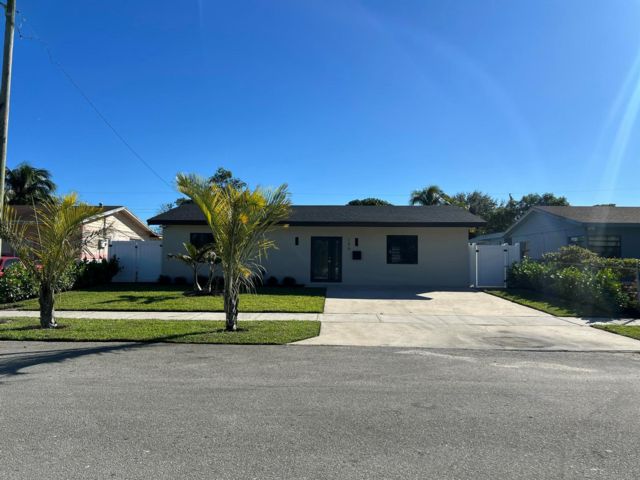  3 BR,  2.00 BTH &nbsp; style home in Pompano Beach