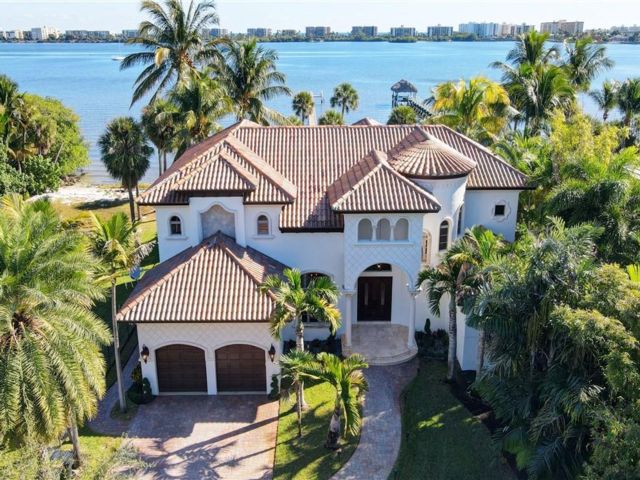  4 BR,  3.50 BTH &nbsp; style home in Lake Worth