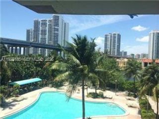  2 BR,  2.00 BTH &nbsp; style home in Aventura
