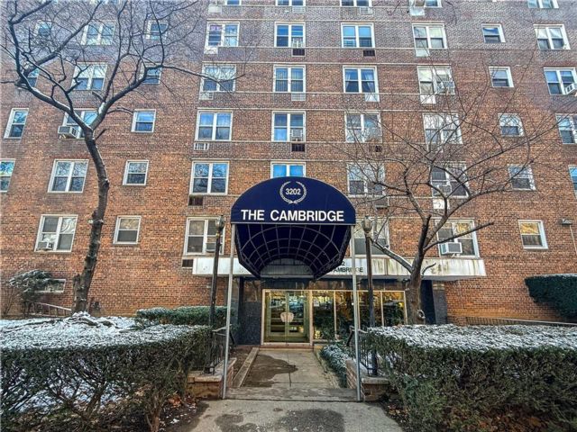  1 BR,  1.00 BTH &nbsp;Co-op style home in Madison