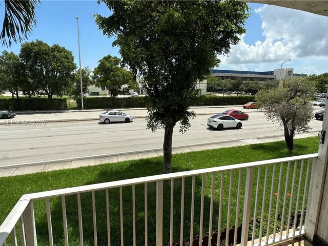  2 BR,  1.50 BTH &nbsp; style home in Miami