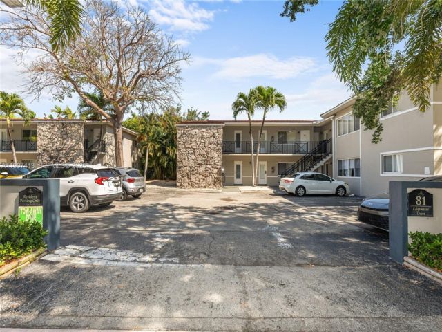  2 BR,  2.00 BTH &nbsp; style home in Coconut Grove