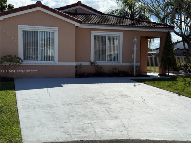  3 BR,  2.00 BTH &nbsp;Other style home in Miami