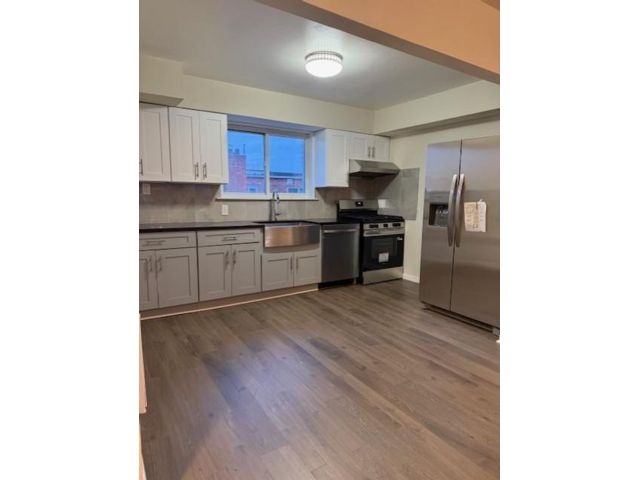  3 BR,  1.00 BTH &nbsp;Rental style home in Canarsie