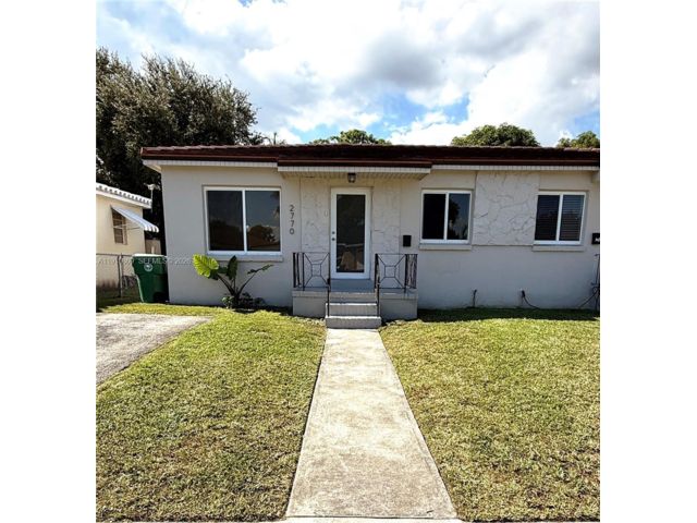  2 BR,  1.00 BTH &nbsp; style home in Coconut Grove