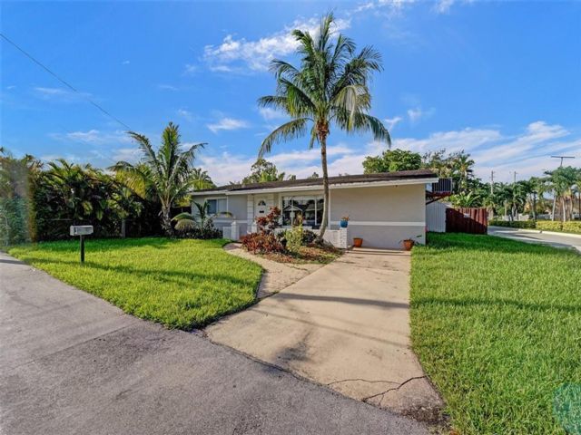  3 BR,  2.00 BTH &nbsp; style home in Dania