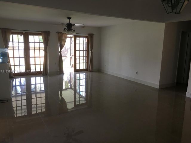  3 BR,  2.00 BTH &nbsp; style home in Miami