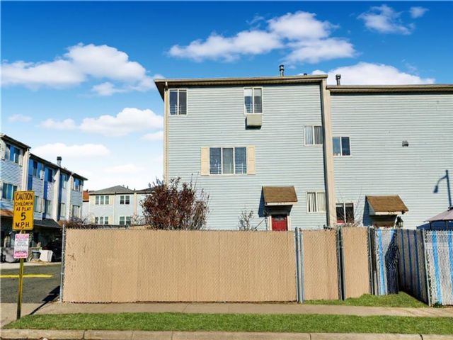  2 BR,  2.00 BTH &nbsp;Single family style home in Woodrow