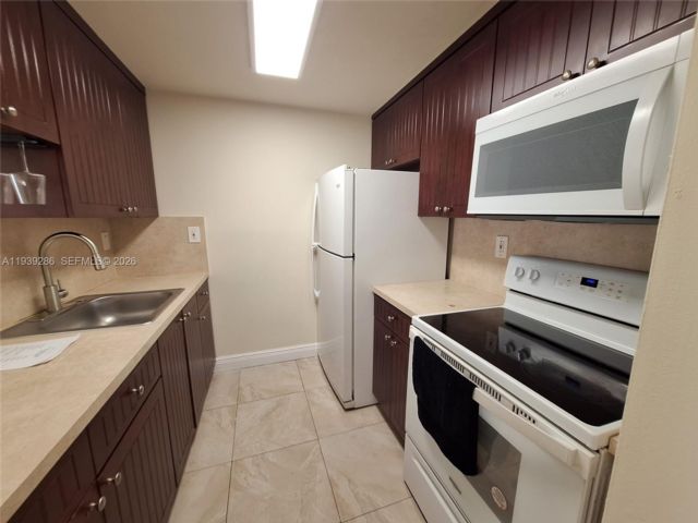  2 BR,  1.00 BTH &nbsp; style home in Miami