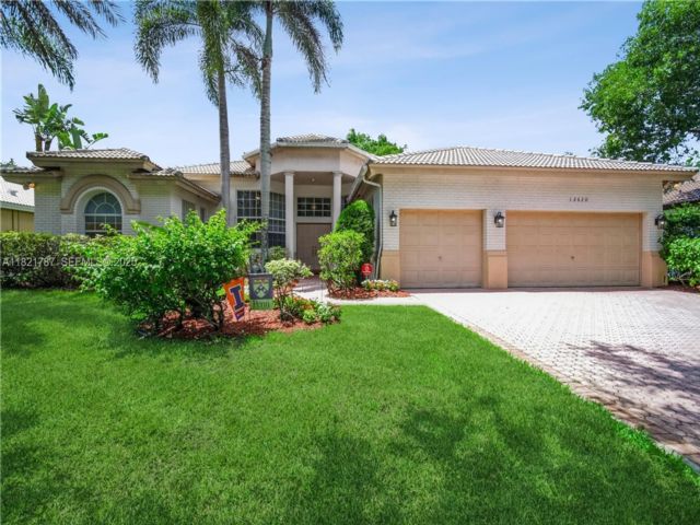  5 BR,  4.00 BTH &nbsp; style home in Cooper City